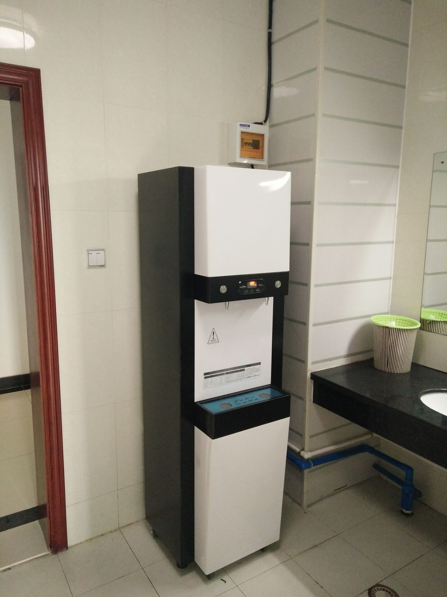 平凉社区售水机利润 小区净水机 饮用水净水设备 超滤设备 自动售水机