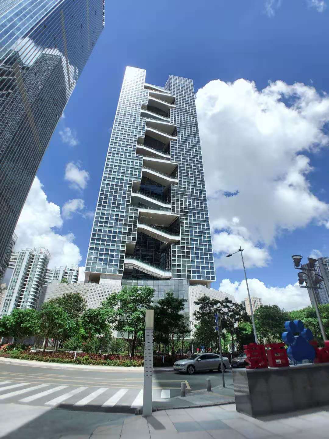 深圳百度國際大廈精裝修看海景寫字樓出租1800平