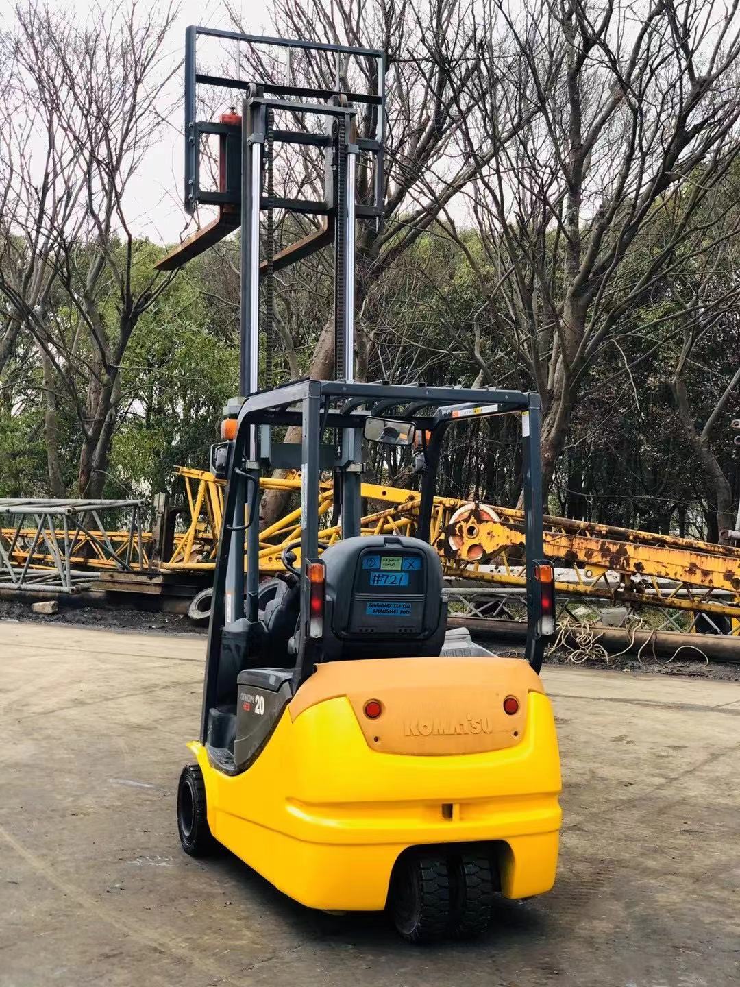 上海二手叉车进口电动叉车市场日本小松二手2吨电动叉车