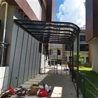 铝合金遮阳蓬 露台挡雨棚 伸缩雨搭安装  北京充电棚厂家制作