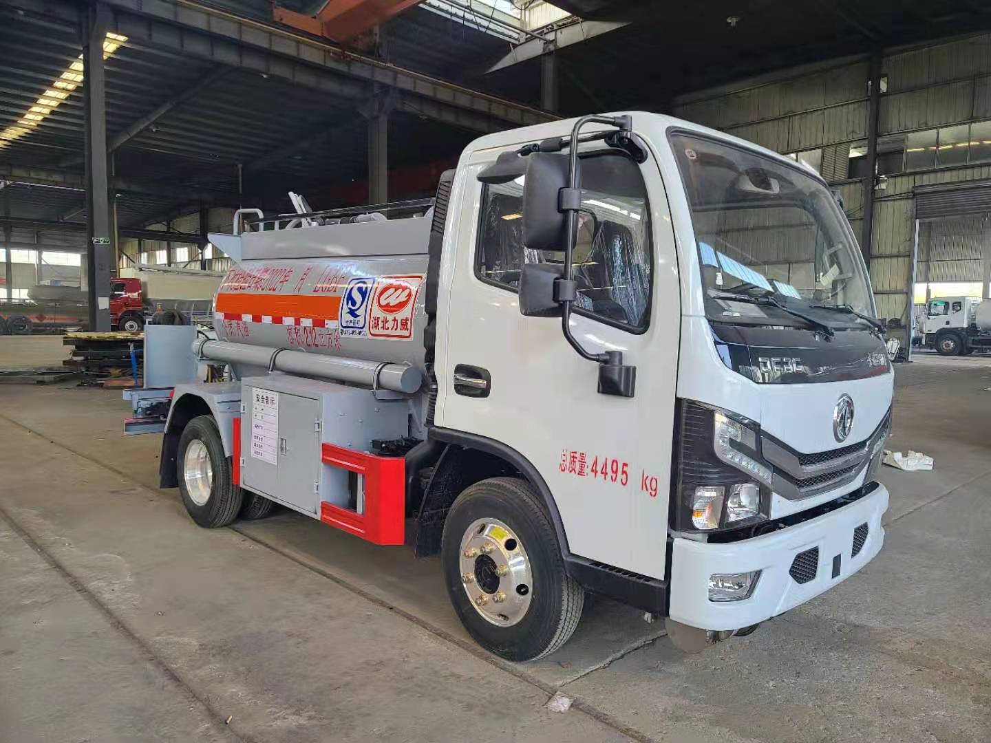 国六蓝牌加油车定制 流动小油车 2吨3吨5吨6吨油罐车 柴油运油车 分期