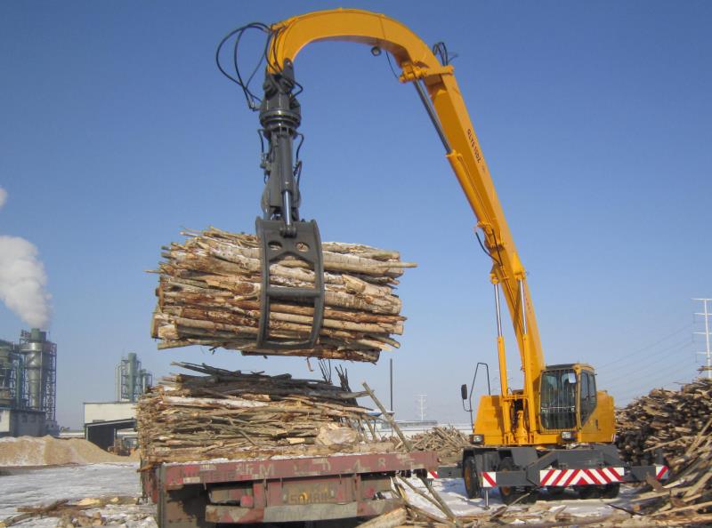 qlys10dz轮式木材卸车堆垛机用于造纸人造板木材堆储中心