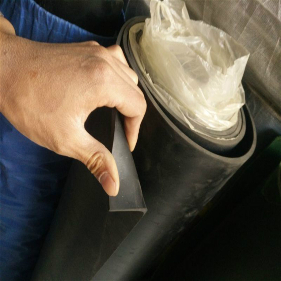 垫板用途是冲制各种用于有酸,碱质腐蚀的密封件,垫片,化工企业的管道