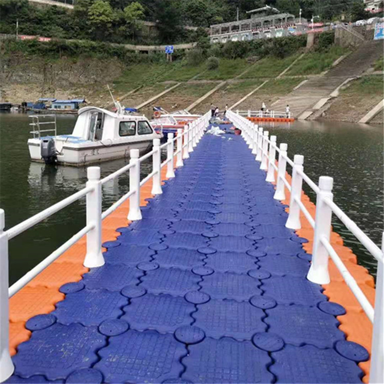 水上乐园游乐设施平台水上塑料浮台
