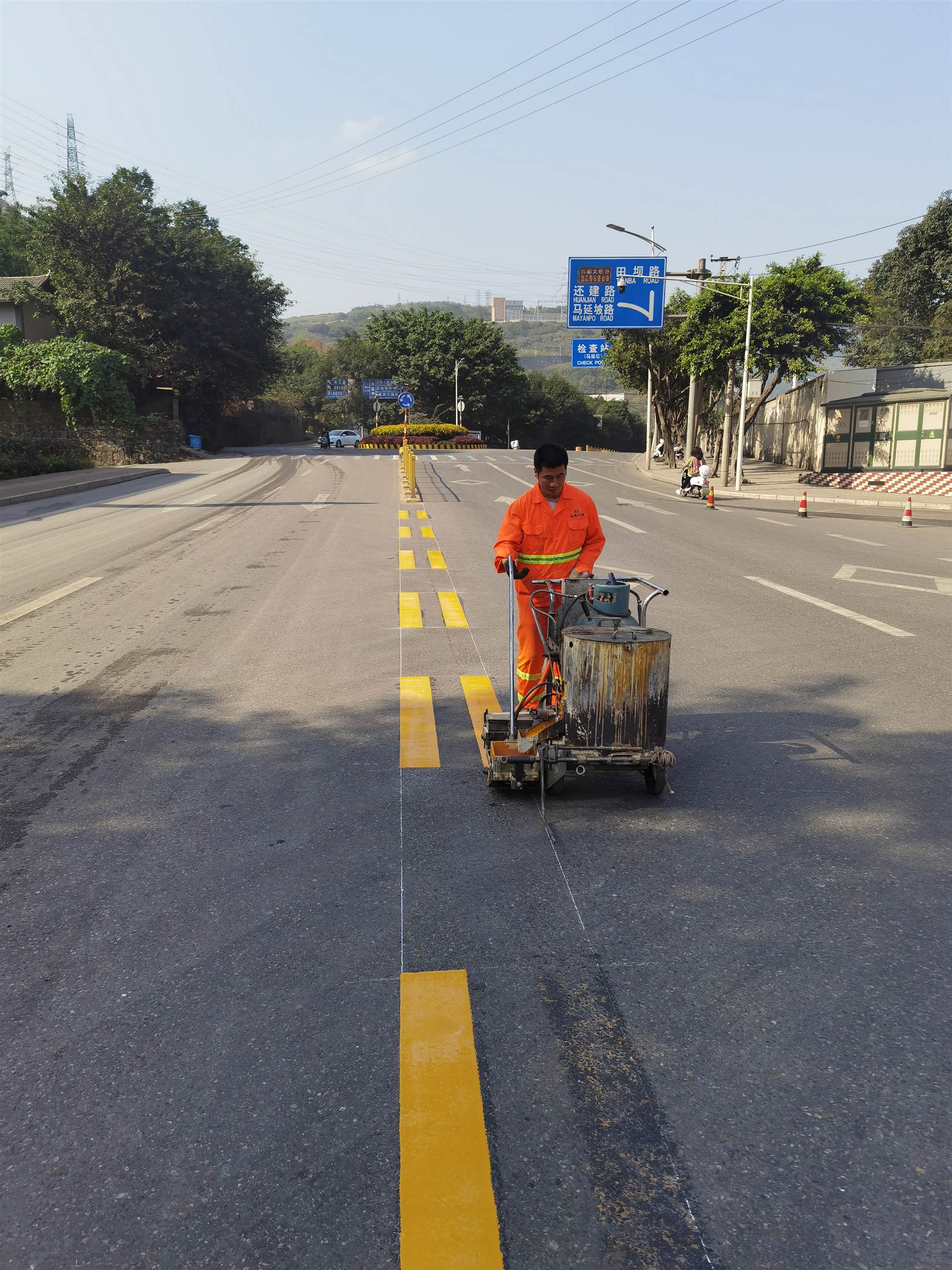 重庆热熔划线施工振荡标线涂料公司