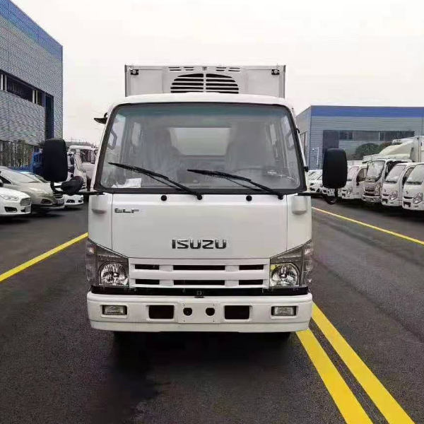 五十铃双排冷藏车