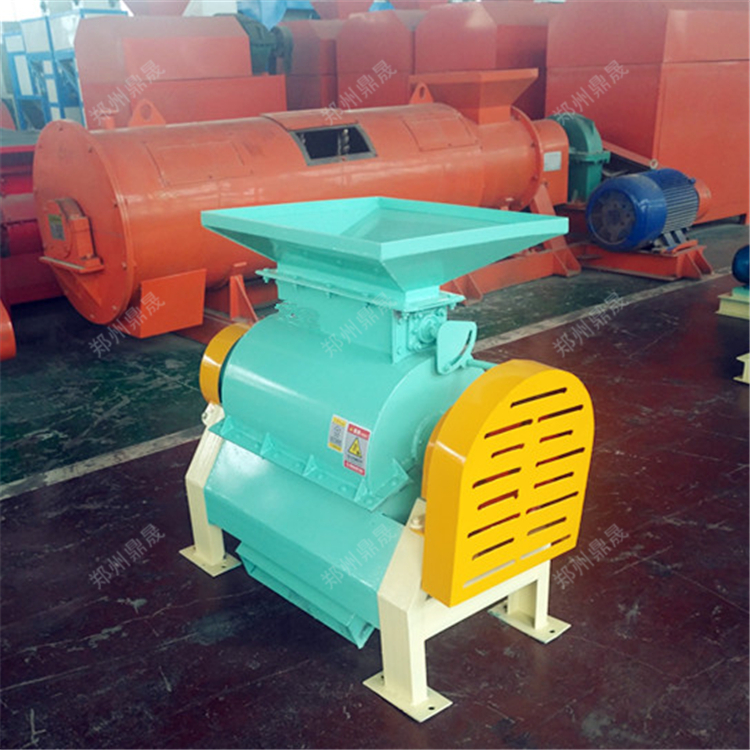 小型无尘型尿素粉碎机 适用于尿素硫酸铵硝铵 钙磷粉碎 粉碎细度可