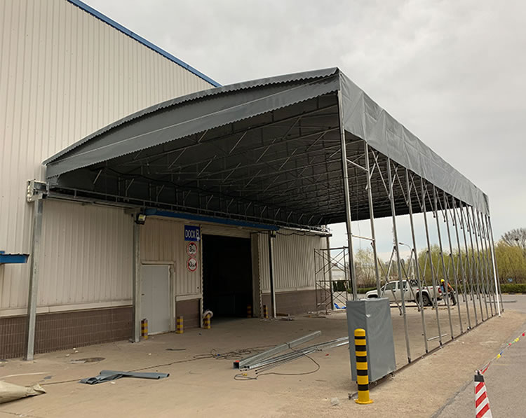 厂房悬空电动雨棚电动推拉棚怎么处理排水