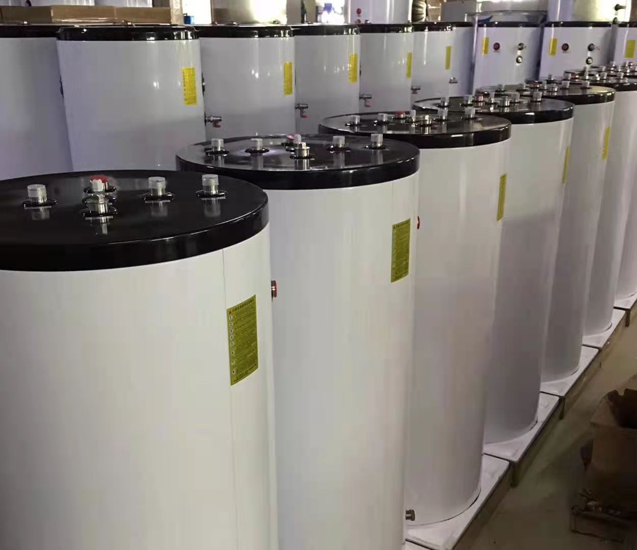 供应上出水壁挂炉水箱