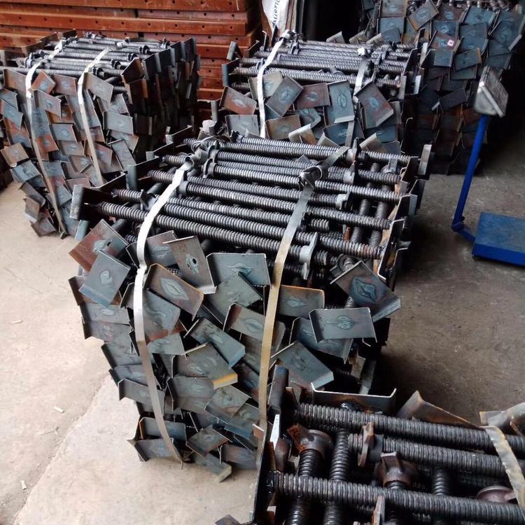 昆明顶托螺杆一米价格 云南顶托厂家今日价格