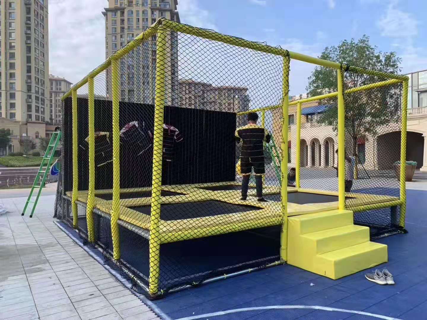 网红大型蹦床出租出售蹦床粘粘乐生产厂家大蹦床租赁价格