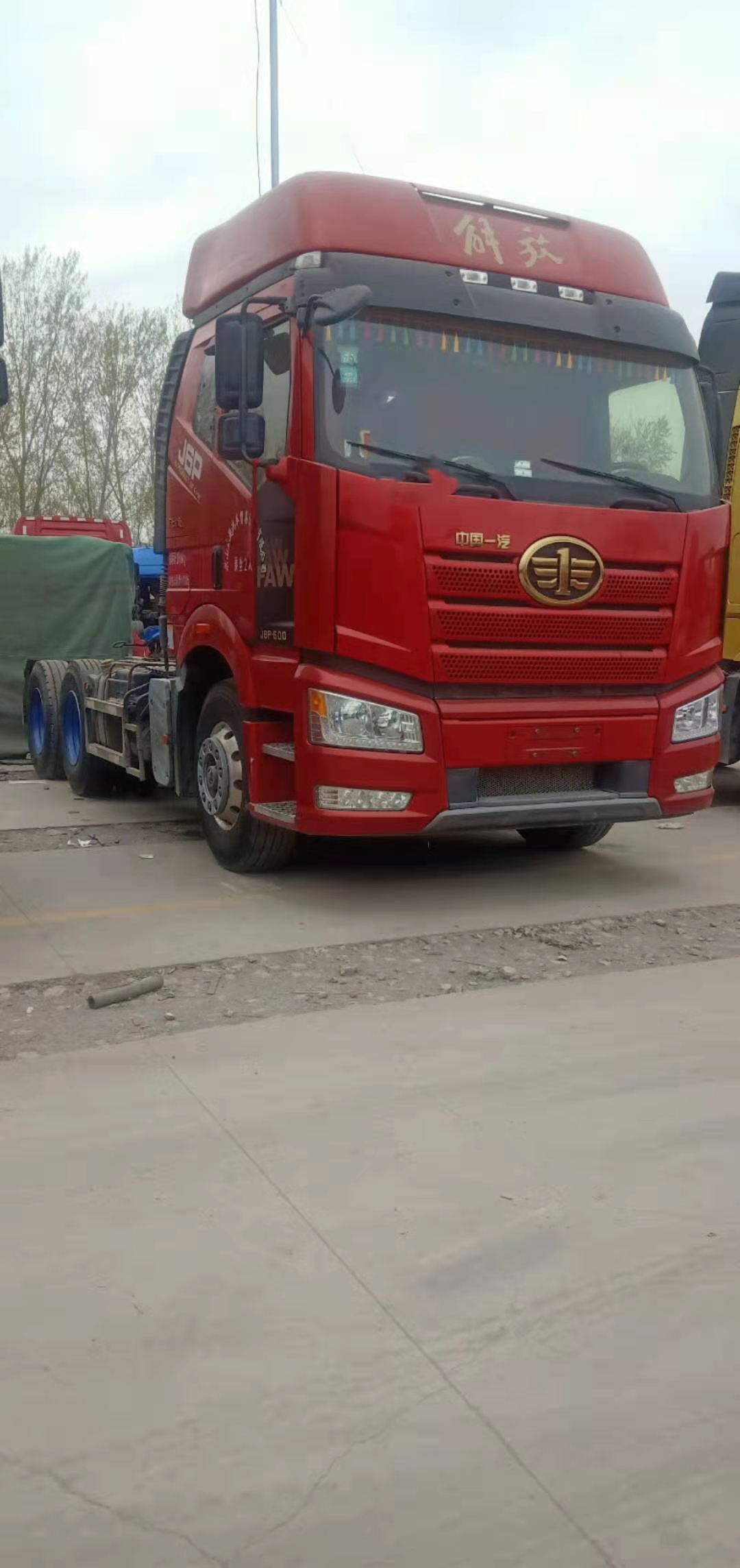 18年解放j6p二手牵引车