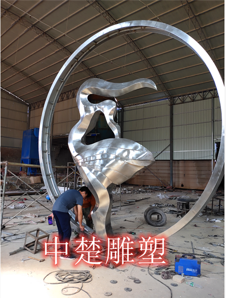 镜面不锈钢雕塑