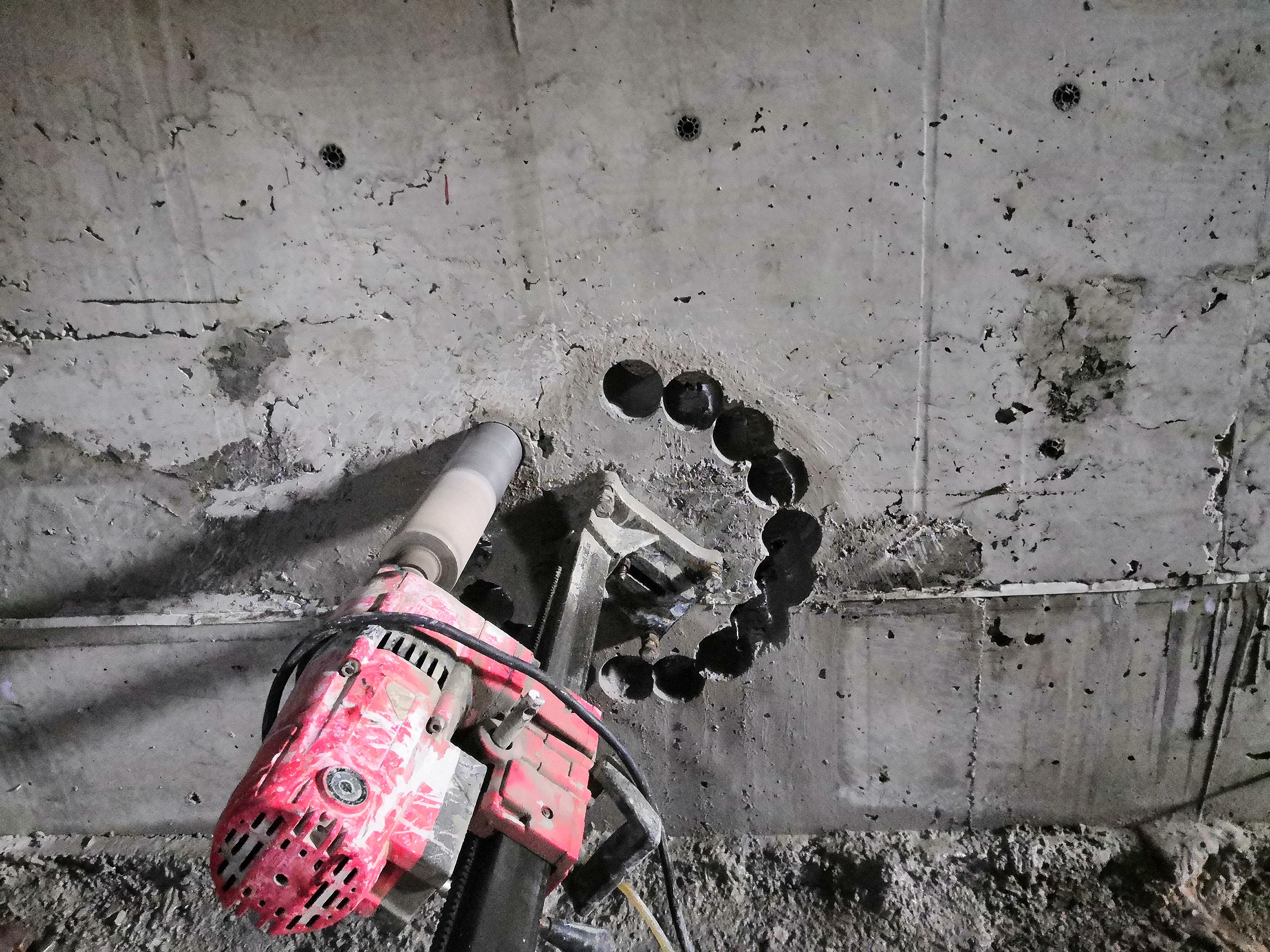 走马岭附近打热水器孔打空调孔工程开孔