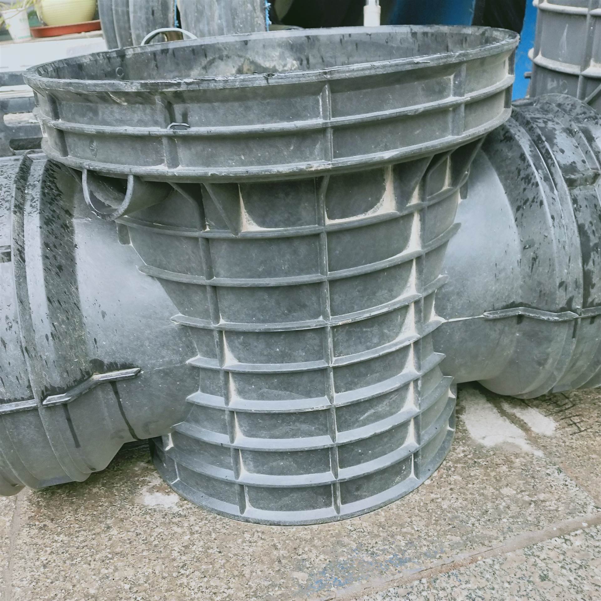 大口径检查井 济宁 沉泥 流槽 检查井