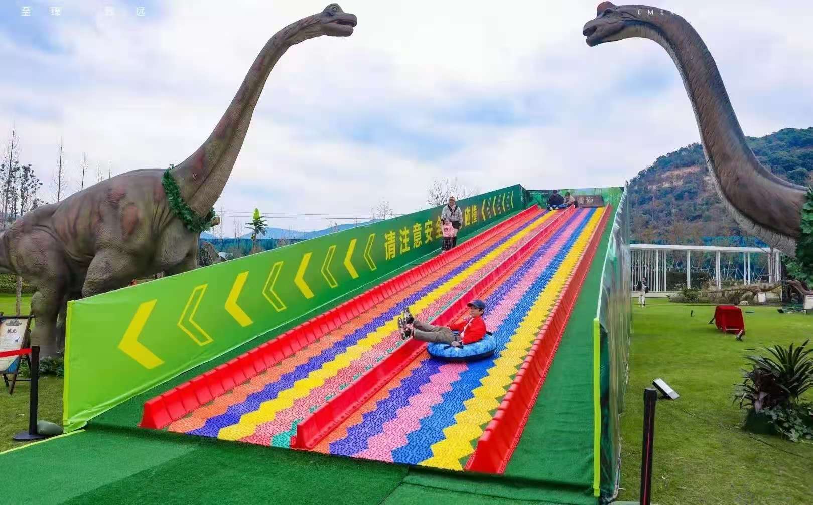 网红打卡七彩滑道出租彩虹滑梯搭建策划租赁