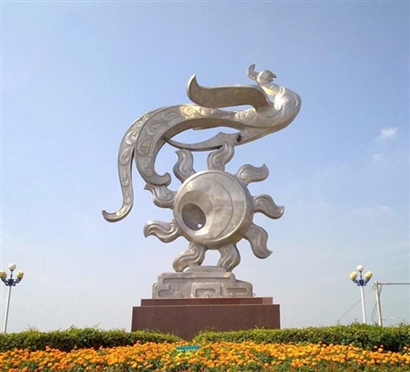 不锈钢广场景观雕塑设计