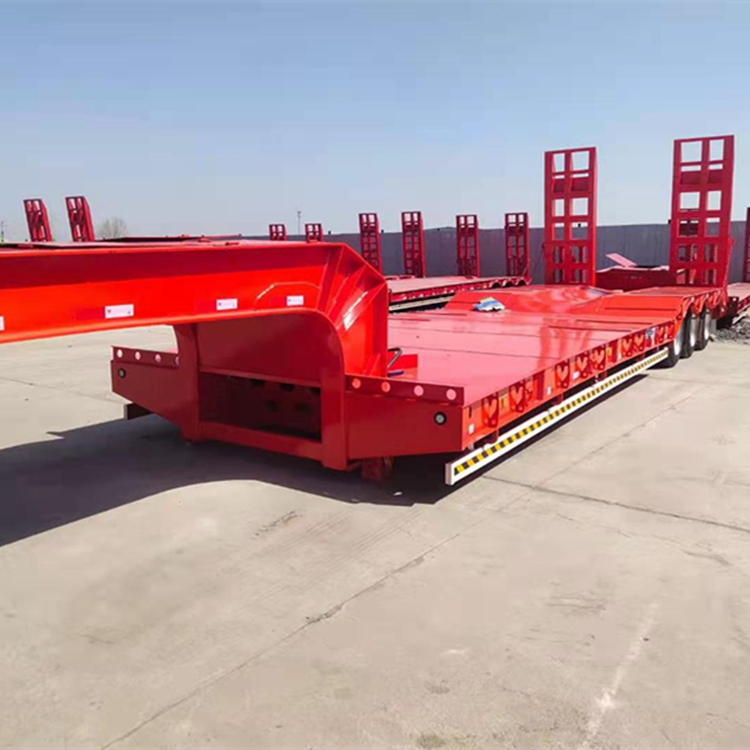 13米机械设备板车 液压爬梯低平板拖挂车 合格证含营运