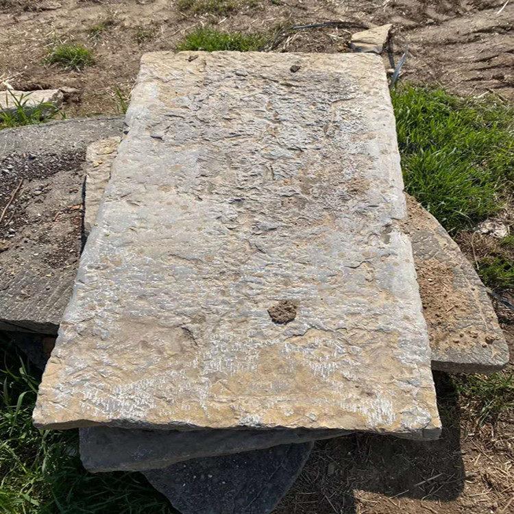 厂家供应民俗老石板铺地石板老旧石头庭院老石板批发