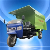 养牛场饲料撒料车 液压刮板柴油投料车