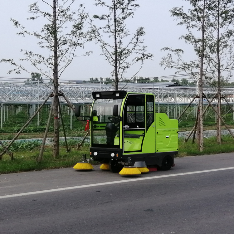 唐山小型扫地车,电动清扫车,驾驶式扫地机