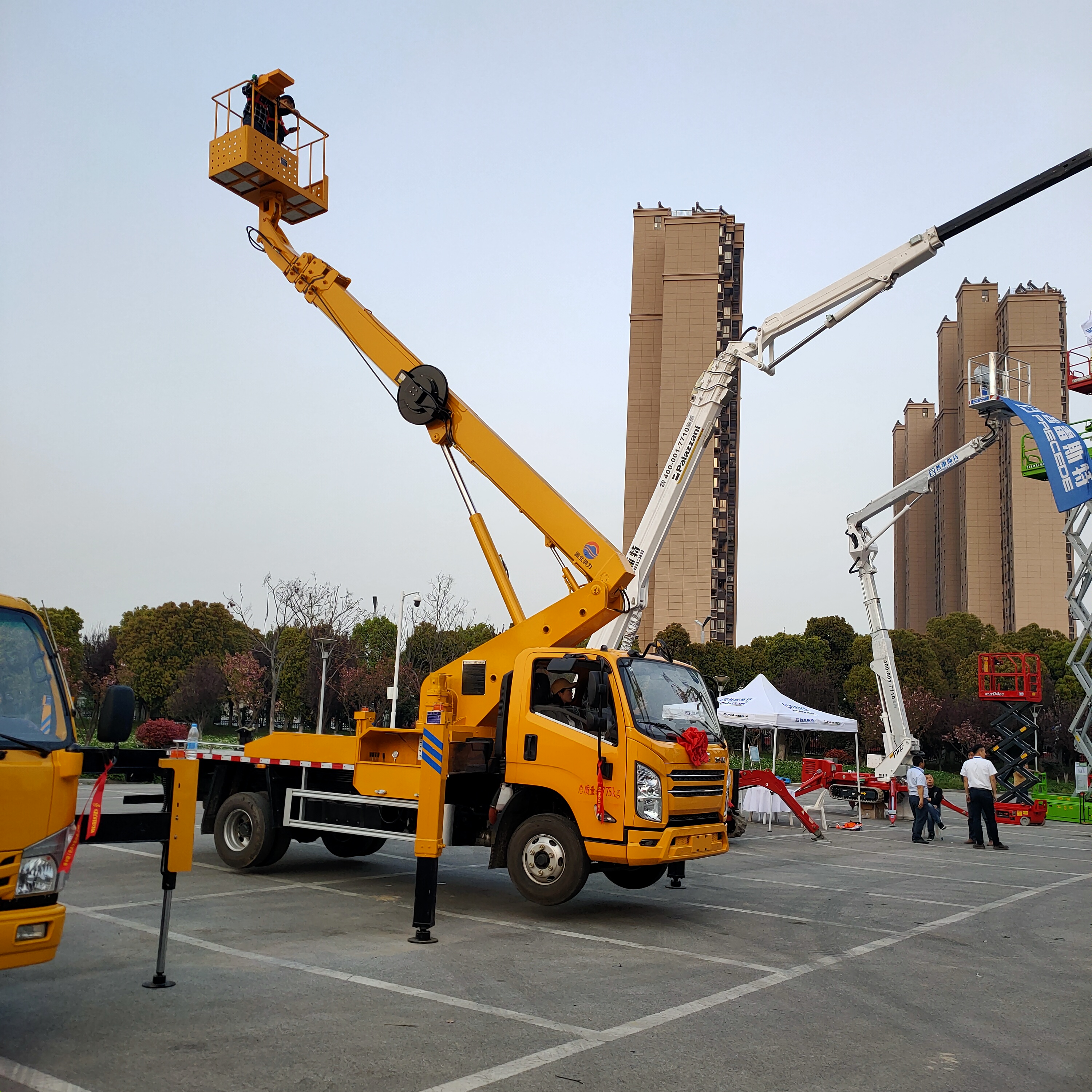 登高车 蓝牌直臂高空作业车