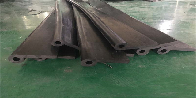 私人定制 闸门用p型橡胶止水带 闸门水封 搭接长度