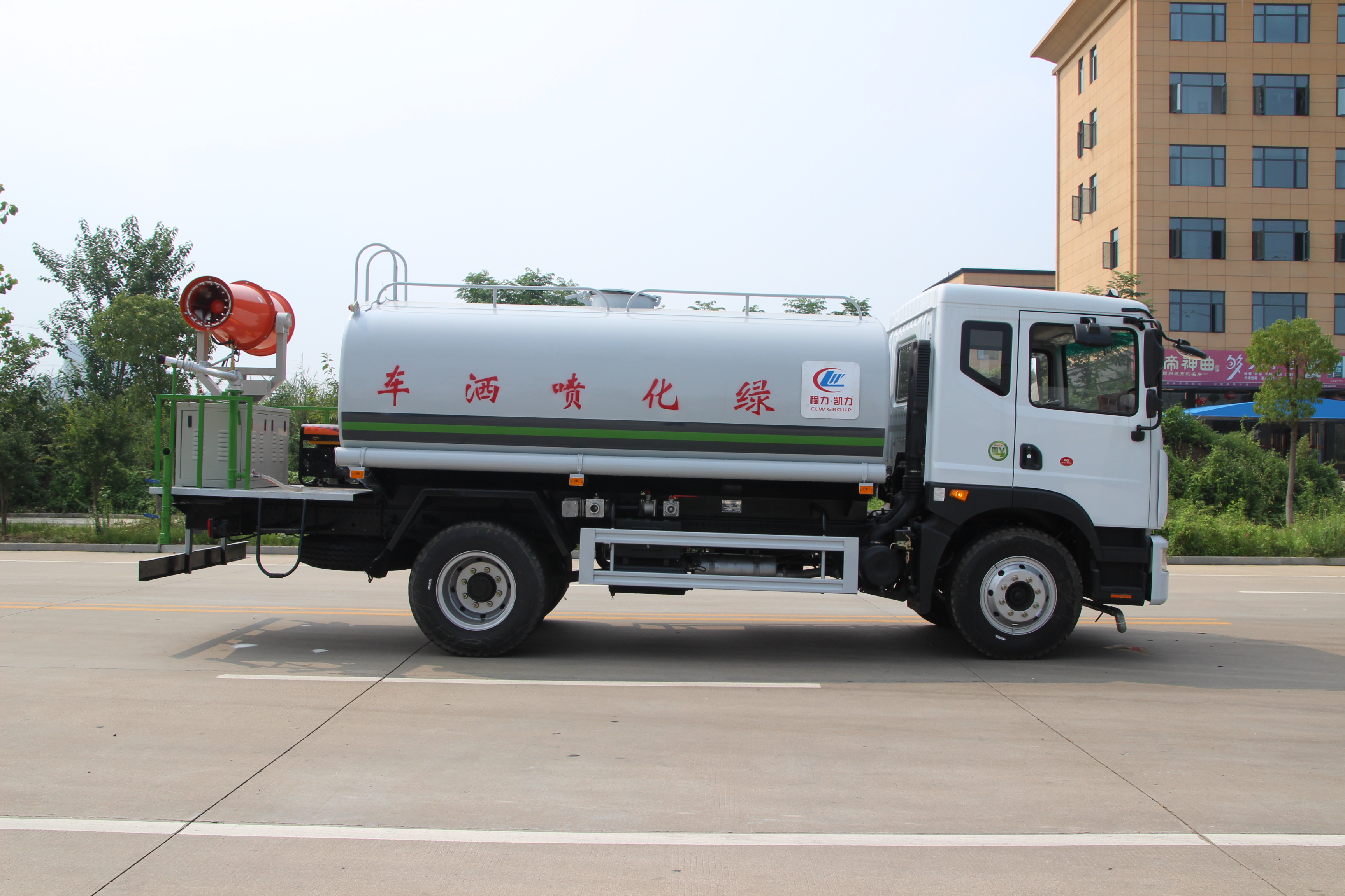 绿化喷洒车,东风华神洒水车,12吨程力二手洒水车