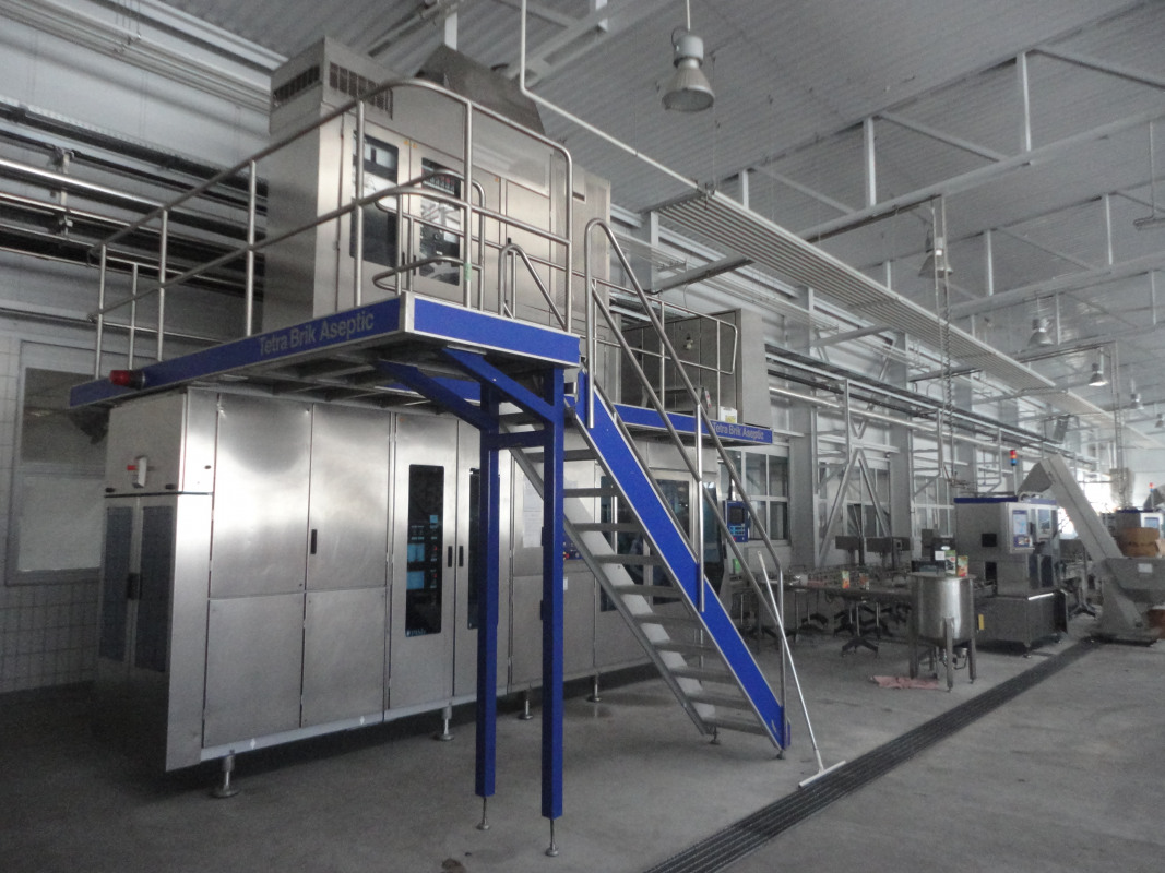 TBA21 200ml标准包利乐灌装机出售