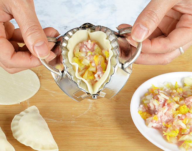 批发304不锈钢包饺子器 手动夹捏水饺模具 切饺子皮模型包 饺子模具