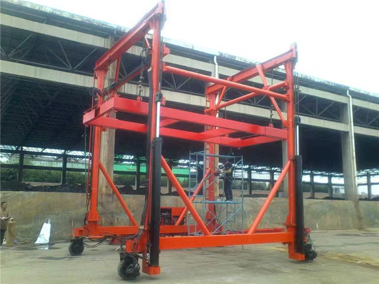 轮胎式集装箱吊车定做