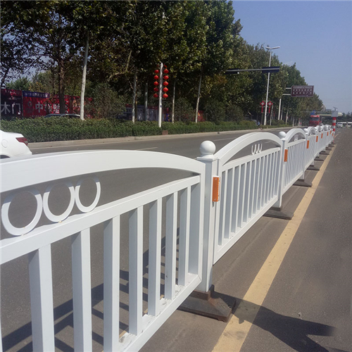 青岛道路隔离护栏 市政护栏    温馨提示:市政道路护栏属大综善品