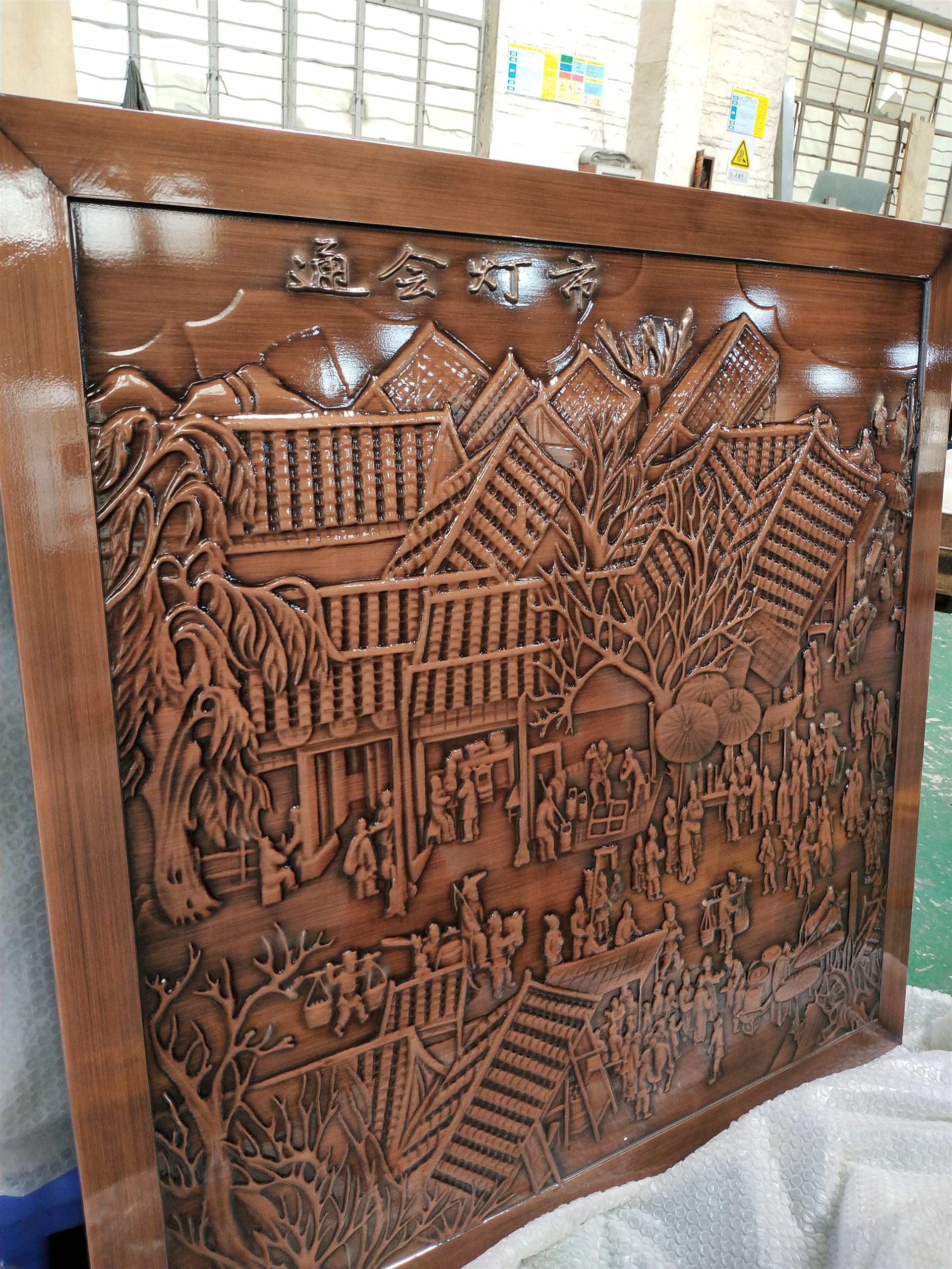 江苏酒店大堂红古铜铝板雕刻镂空花格屏风户外浮雕壁画定制