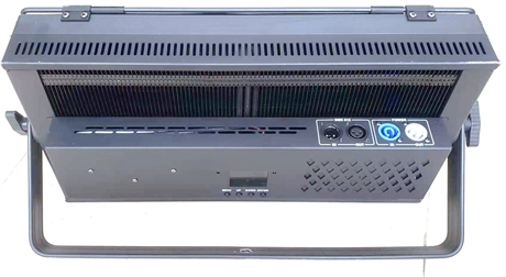 正欣康LPD-300演播室LED平板燈