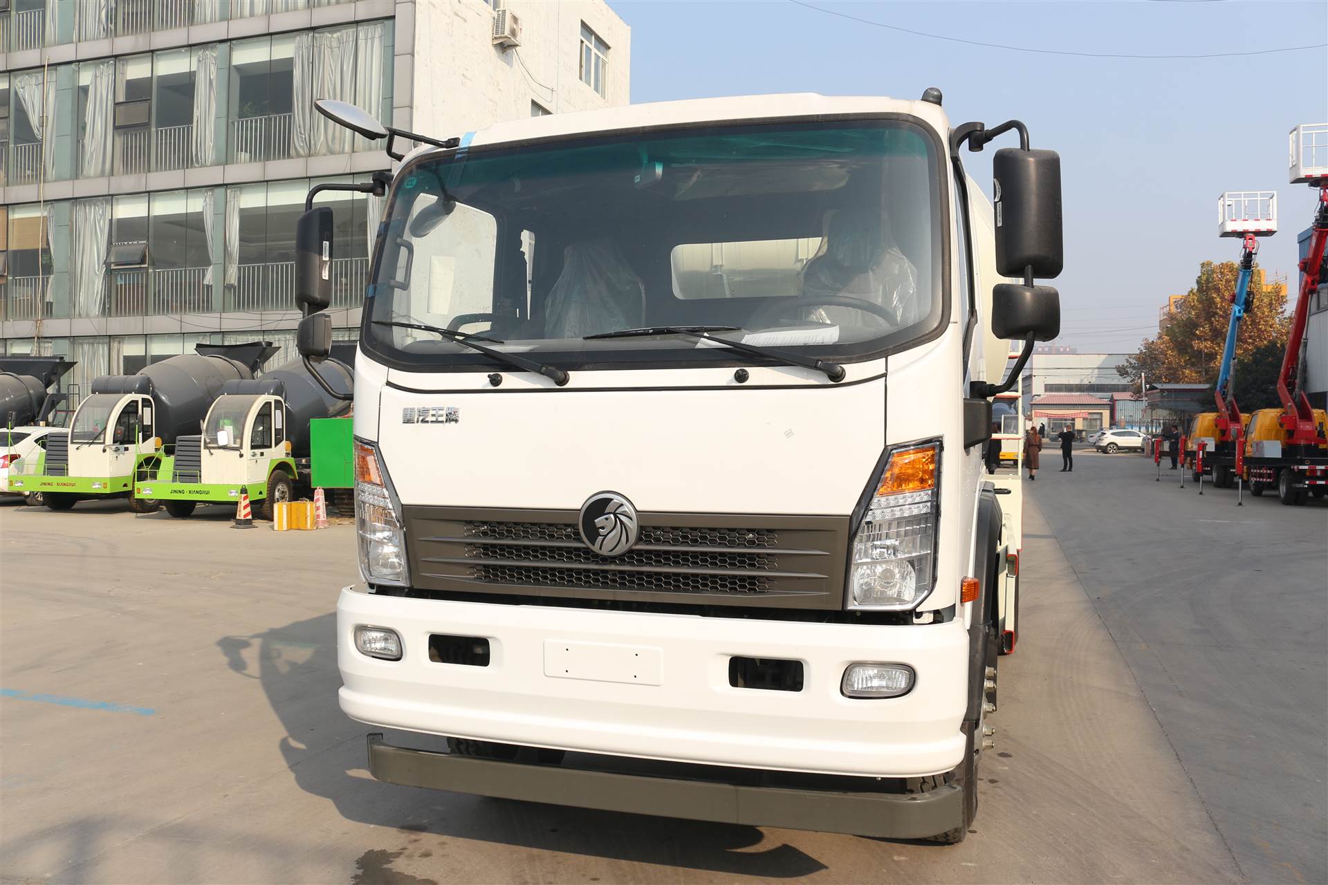 轻量化混凝土搅拌车 重汽6方搅拌车 精选厂家