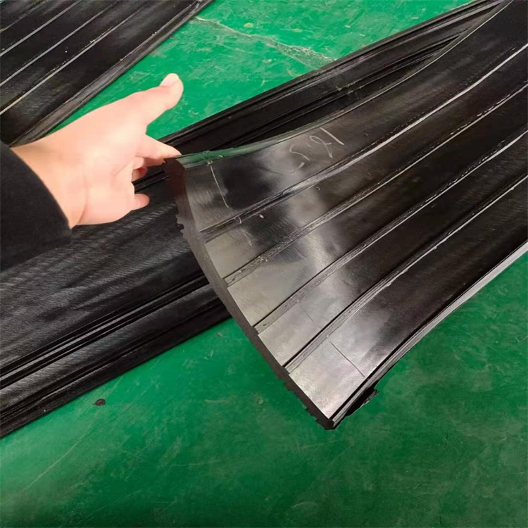 施工缝背贴式止水带 厕浴间中埋式pvc止水带 300mm*6mm