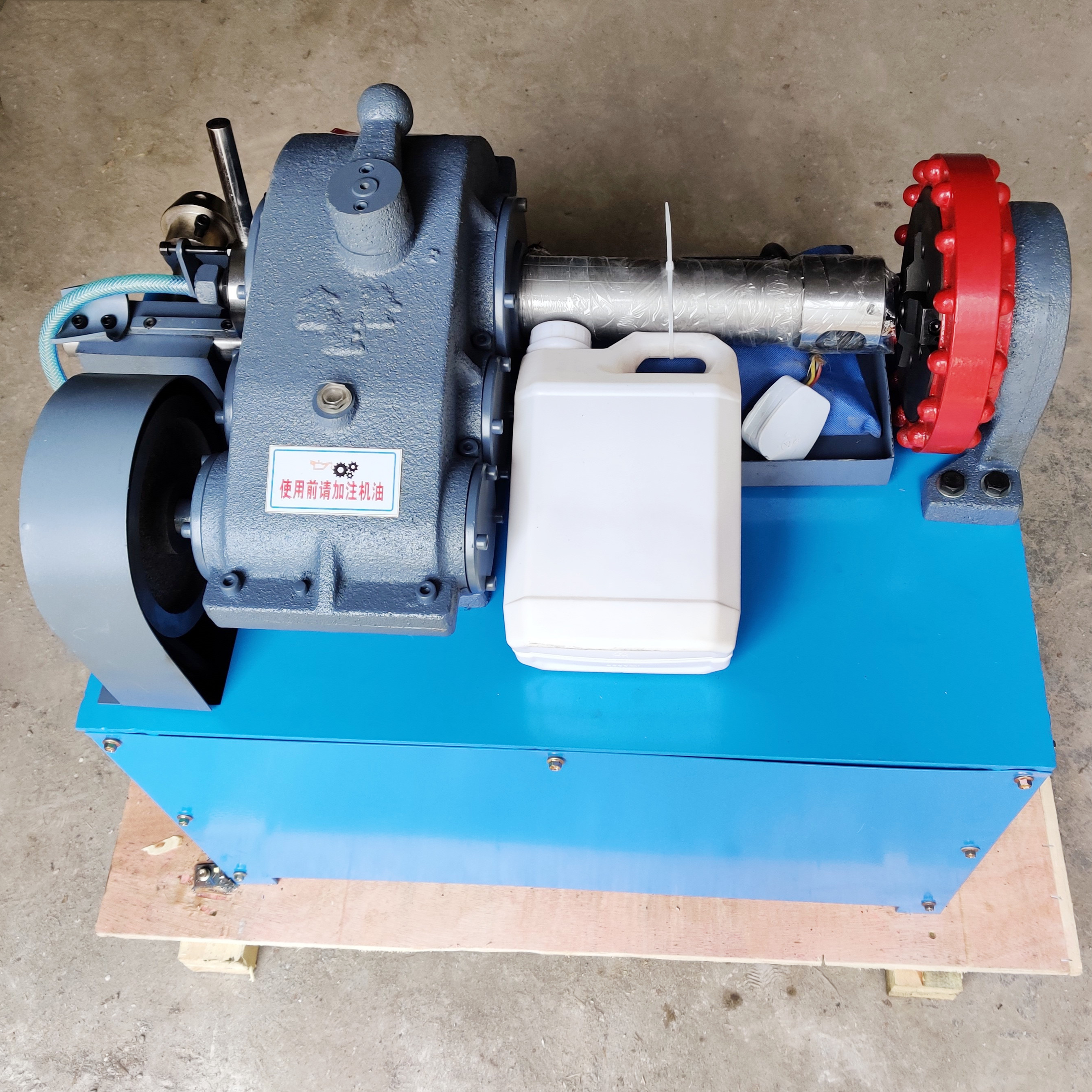 高速圆钢套丝机地脚螺栓套丝机圆钢车丝机山东纽威达机械