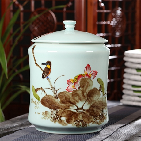 景德镇手绘陶瓷茶缸大号6斤装存茶储物罐手绘青瓷荷花茶叶罐