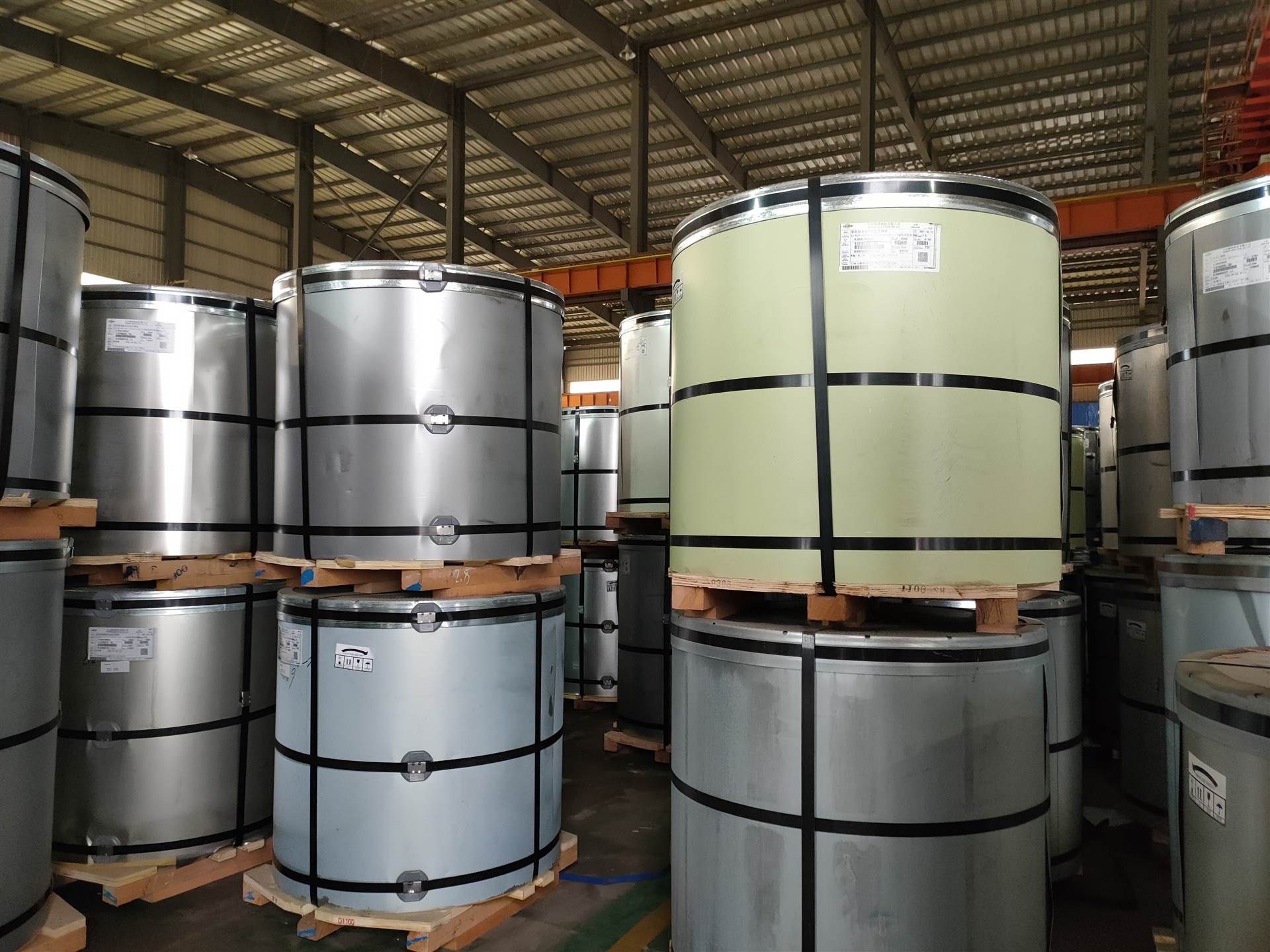 宝钢彩钢板宝钢镀铝锌彩涂卷为tdc51daz150牌号