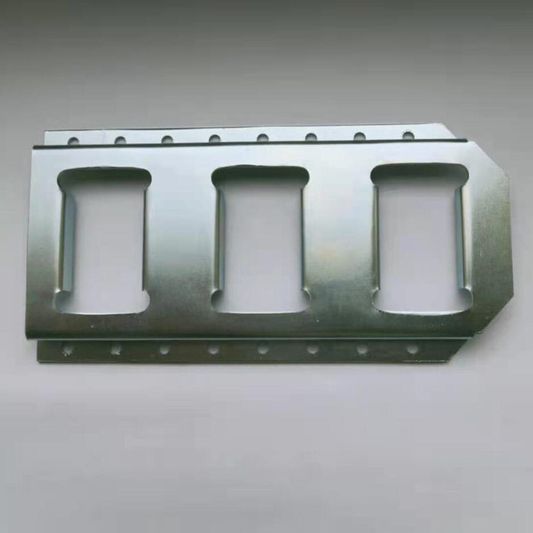 东一五金冲压件厂定制加工冲压件加工冲裁件加工各类五金配件