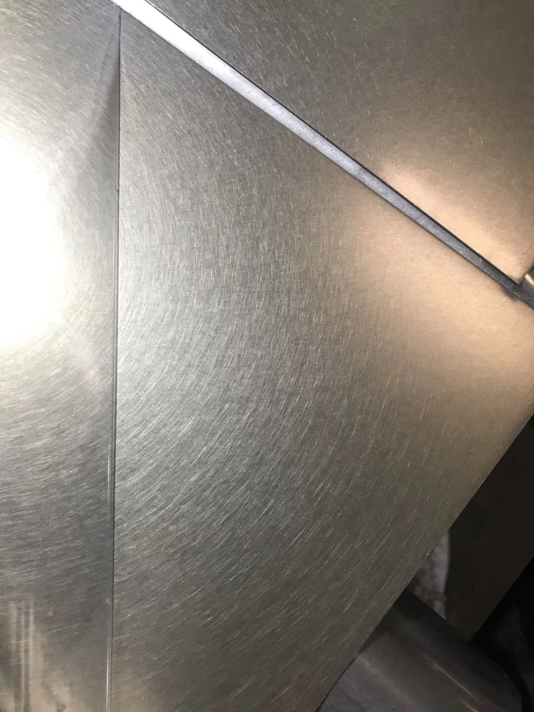 304发纹不锈钢板发纹镀钛金彩色不锈钢装饰板