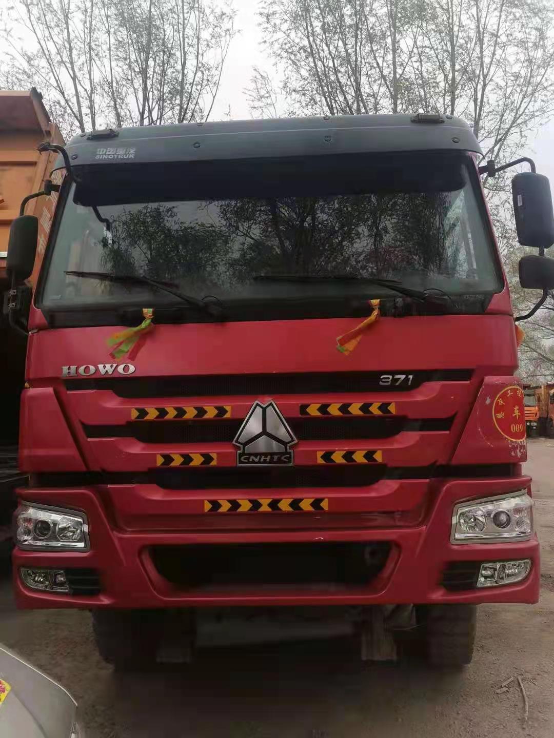 急售忻州18年精品豪沃371马力车况原版58米天马大箱轮胎不错