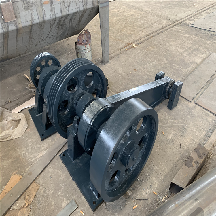 易门县 盛诺机械生产平面往复筛 直线筛沙机 平筛机头 矿石筛分