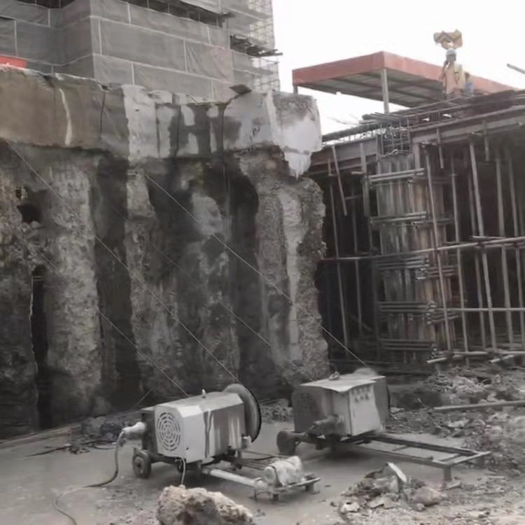濟南地下連續(xù)墻切割拆除 樓板切割開門洞 東興永盛工程 路面切割