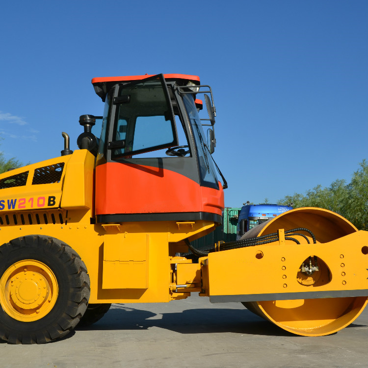 座驾式振动压路机振动后胶轮压路机沥青路面压实机价格报价