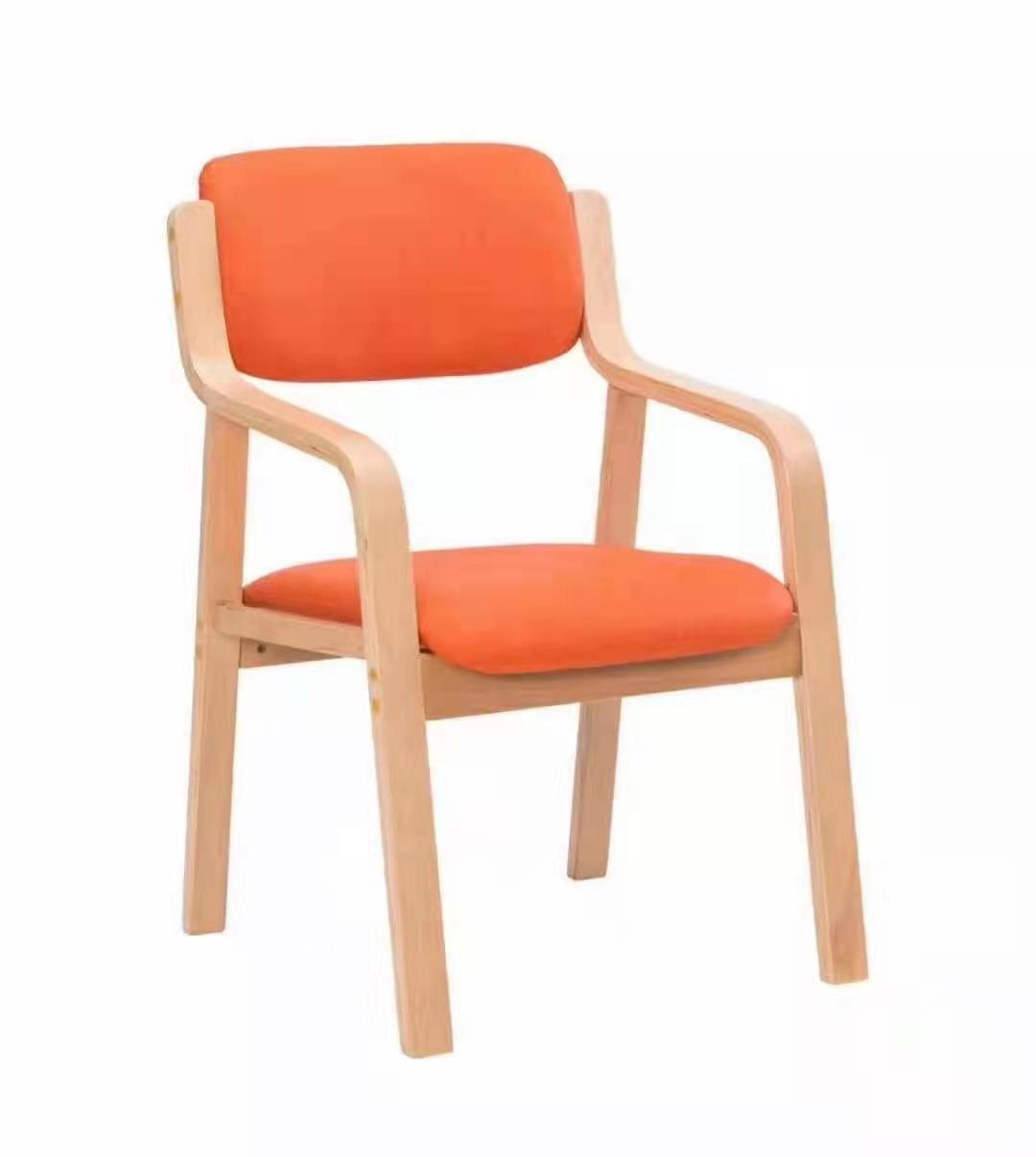 适老化家具定制养老院老年公寓休闲桌椅老人用实木餐桌椅