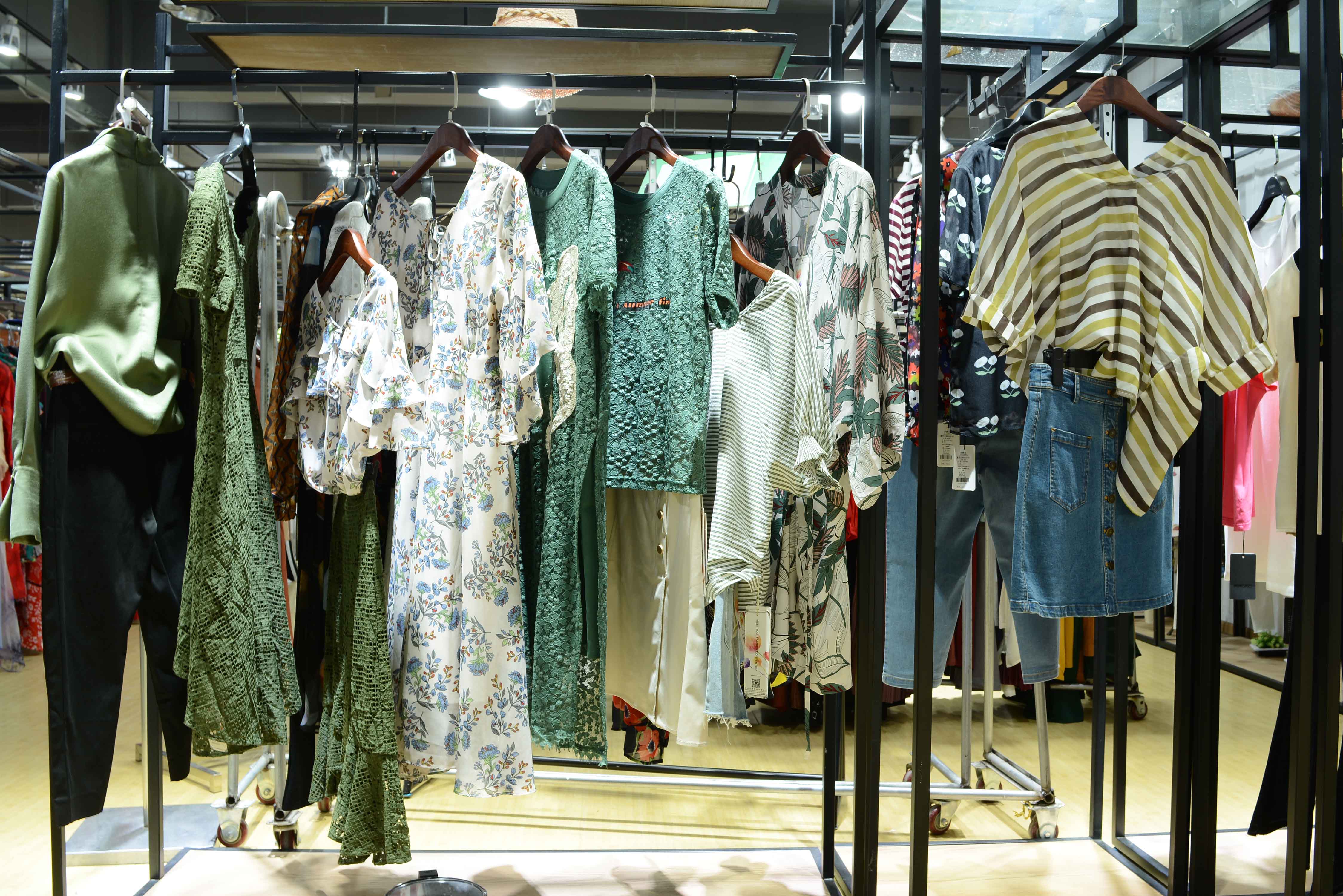 帛兰雅品牌折扣女装尾货清仓佐研专柜撤柜女装厂家货源