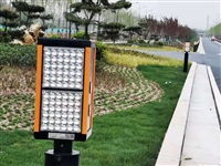 雾天太阳能黄闪灯诱导安全出行