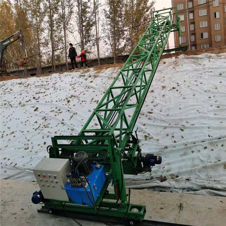 混凝土现浇护坡成型机 摊铺整平切缝斜坡衬砌机