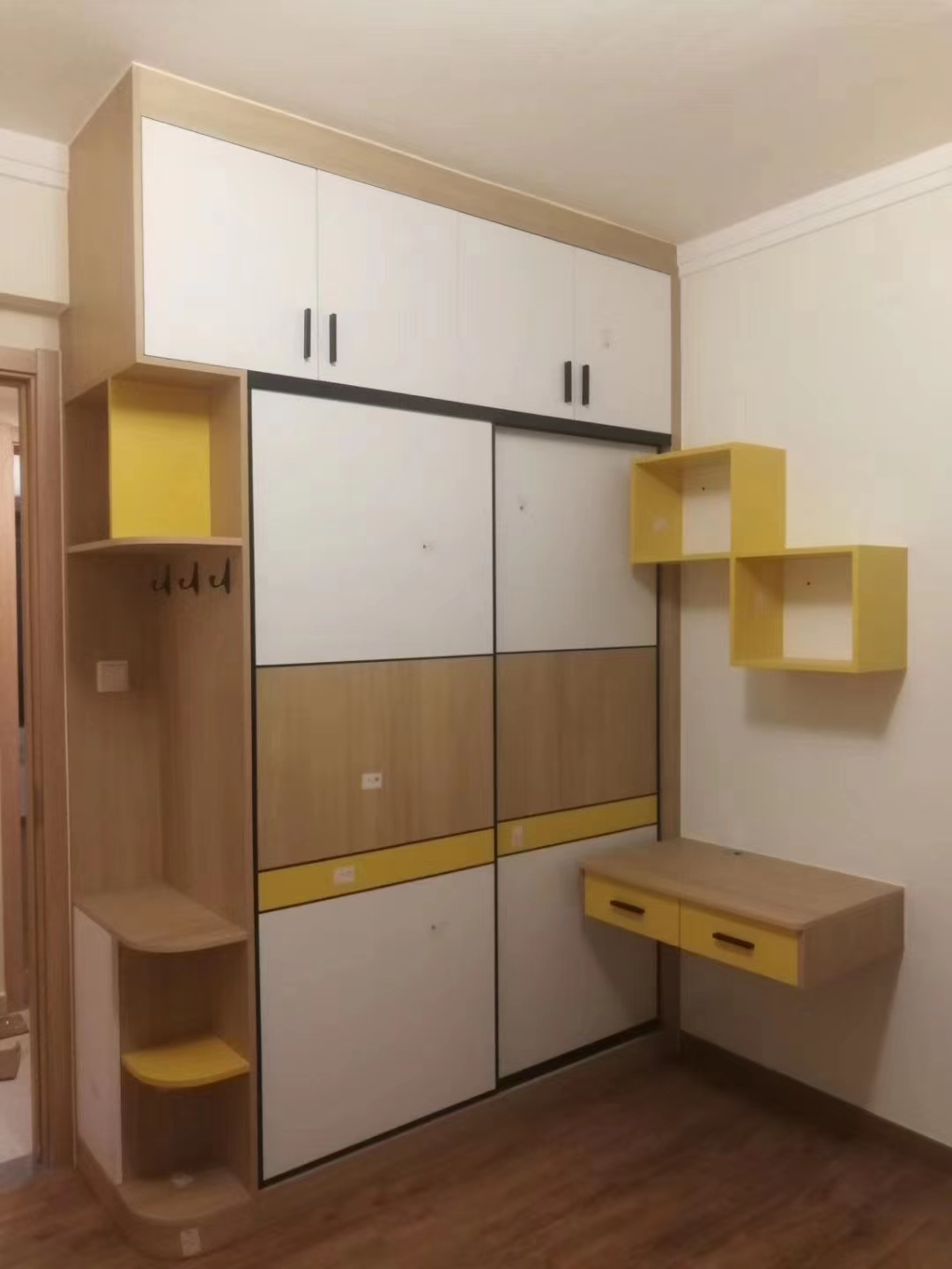 东莞卧室家具厂衣柜衣帽间定制设计柏菲尔多种颜色可选